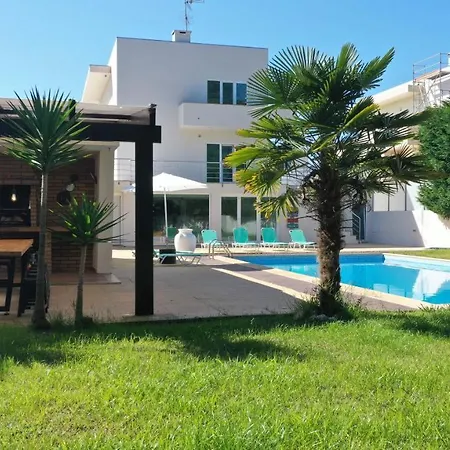 Vendégház Mahalo Surf Camp